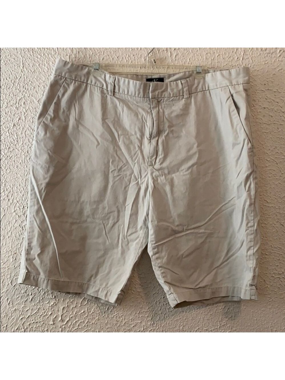 Calvin Klein Men’s Khaki Shorts Size 42